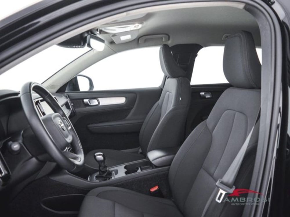 Volvo XC40 usata a Perugia (9)