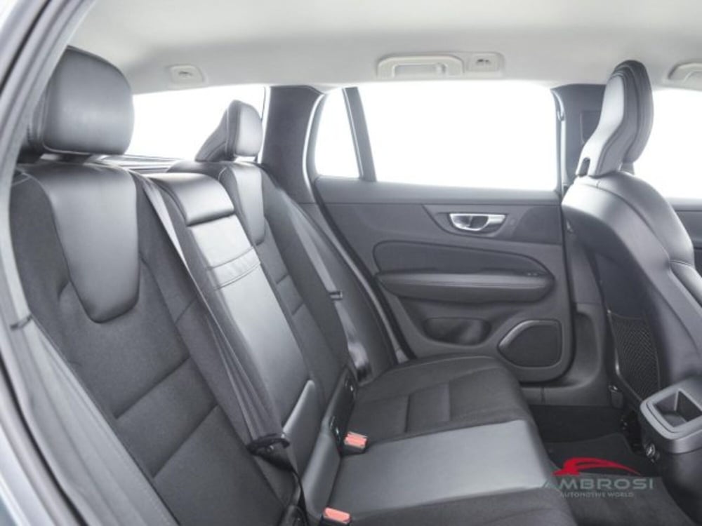 Volvo V60 usata a Perugia (11)
