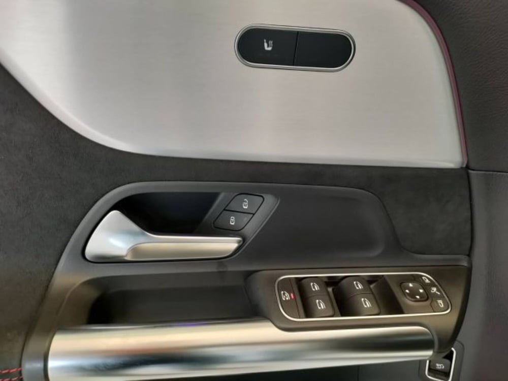 Mercedes-Benz EQA usata a Teramo (13)