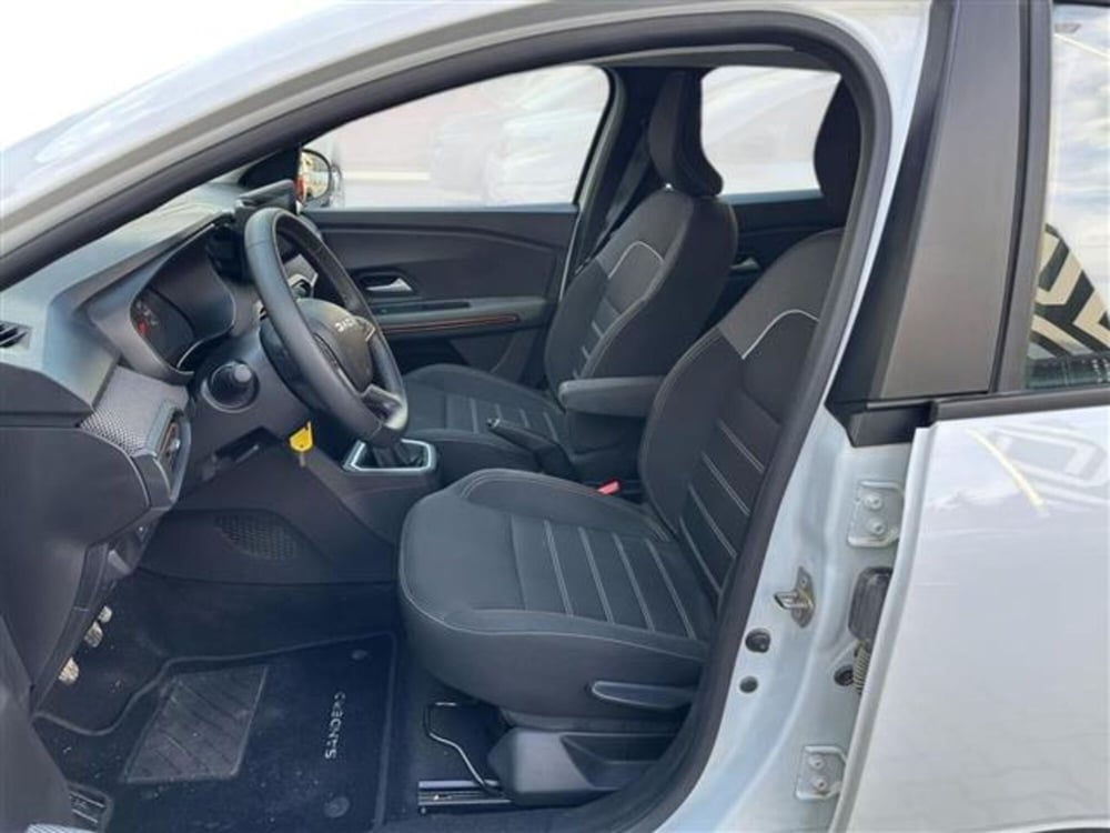 Dacia Sandero usata a Livorno (9)
