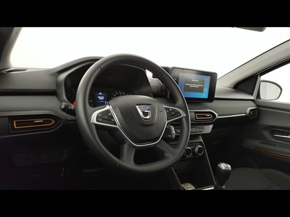 Dacia Sandero usata a Milano (8)