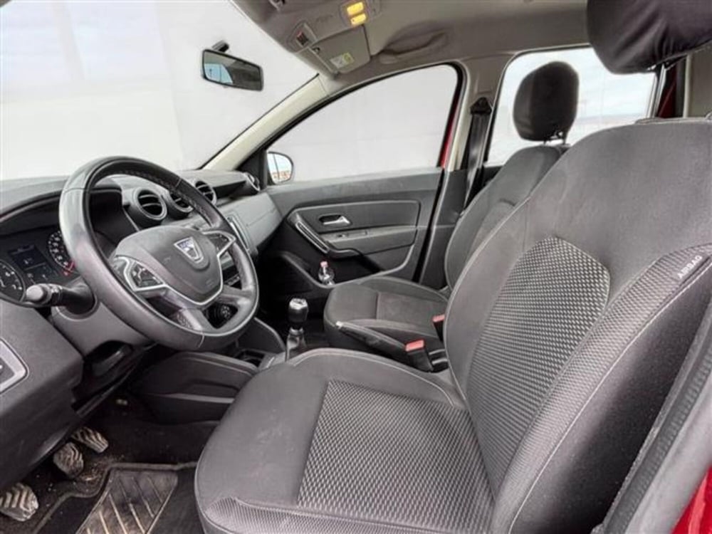 Dacia Duster usata a Livorno (9)