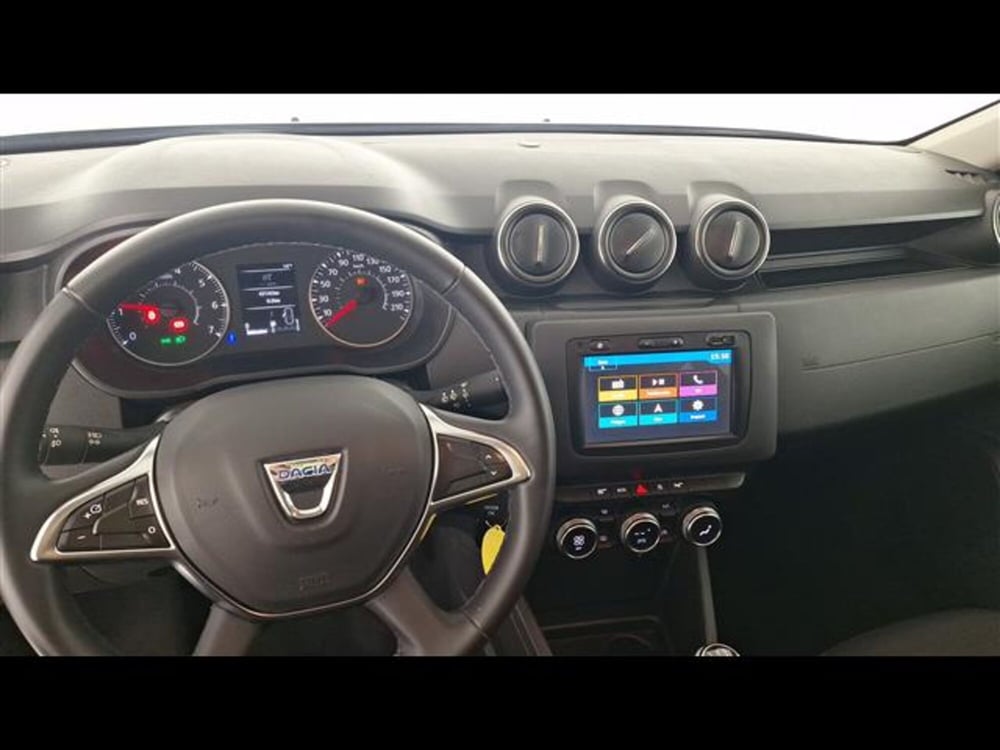 Dacia Duster usata a Milano (13)