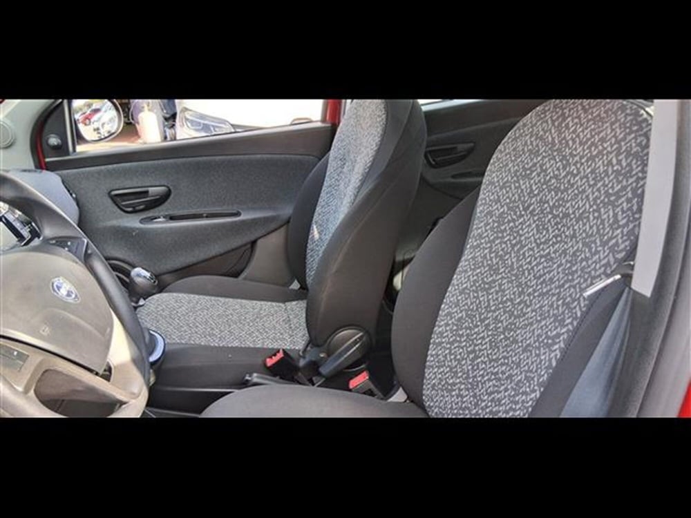 Lancia Ypsilon usata a Firenze (9)