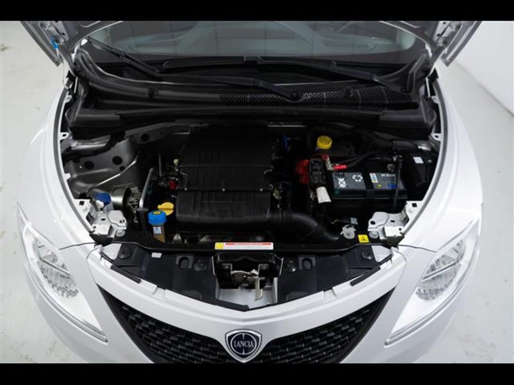 Lancia Ypsilon usata a Torino (12)