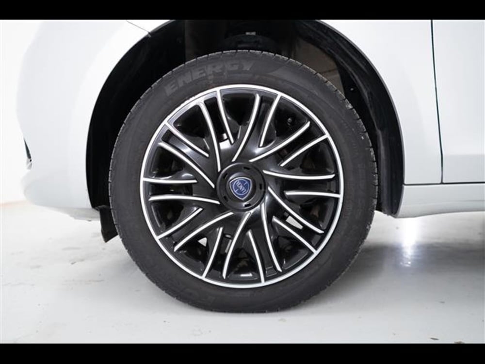 Lancia Ypsilon usata a Torino (14)