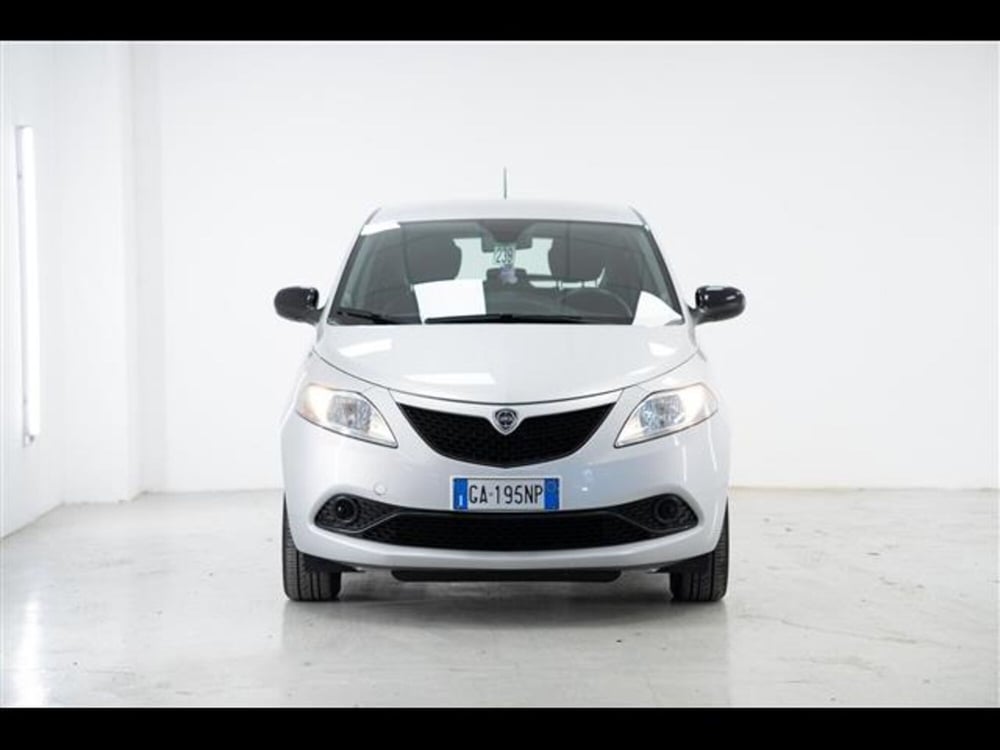 Lancia Ypsilon usata a Torino (4)