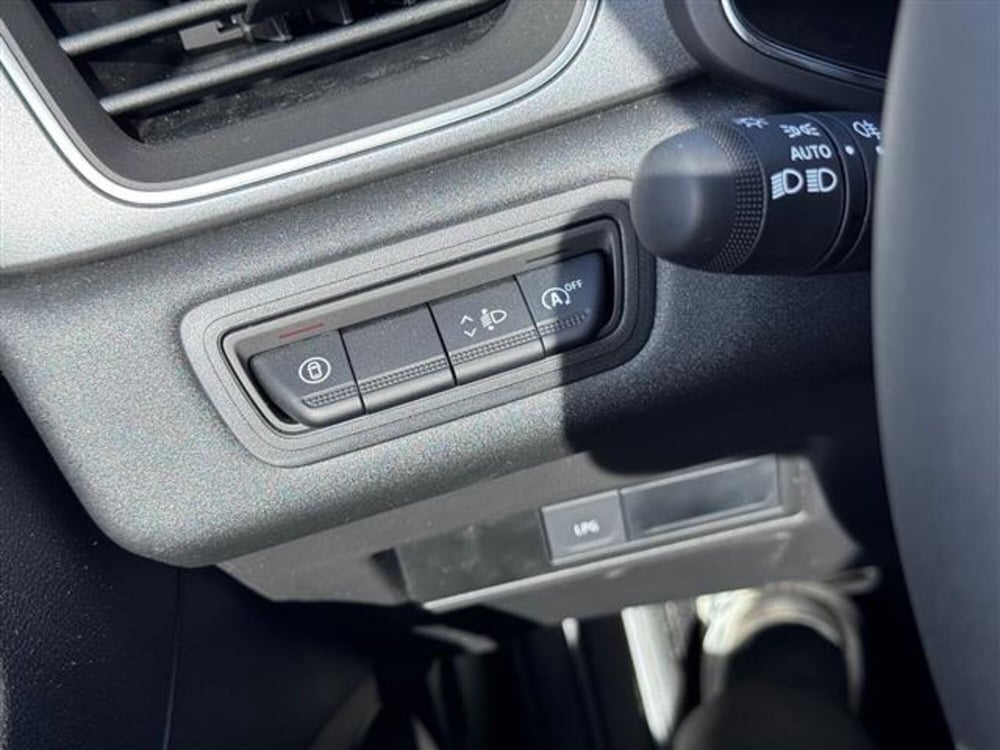 Renault Captur nuova a Pavia (14)