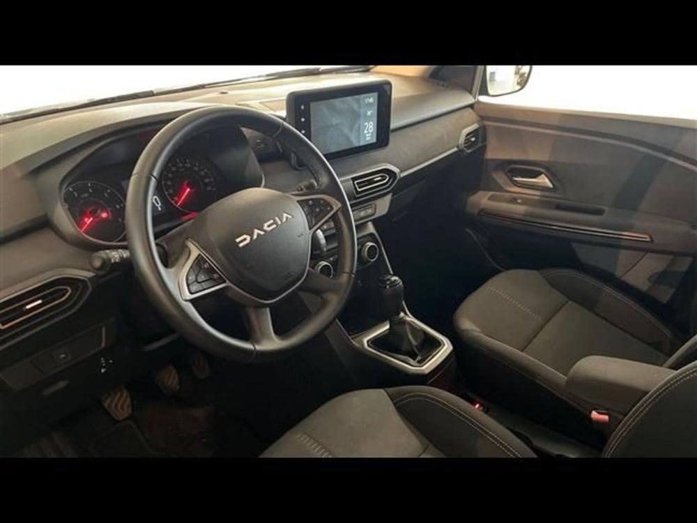 Dacia Jogger nuova a Firenze (10)