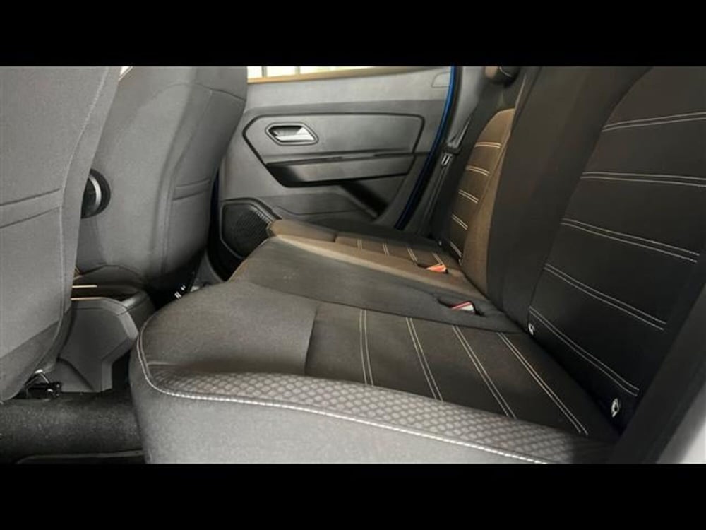 Dacia Duster usata a Firenze (13)