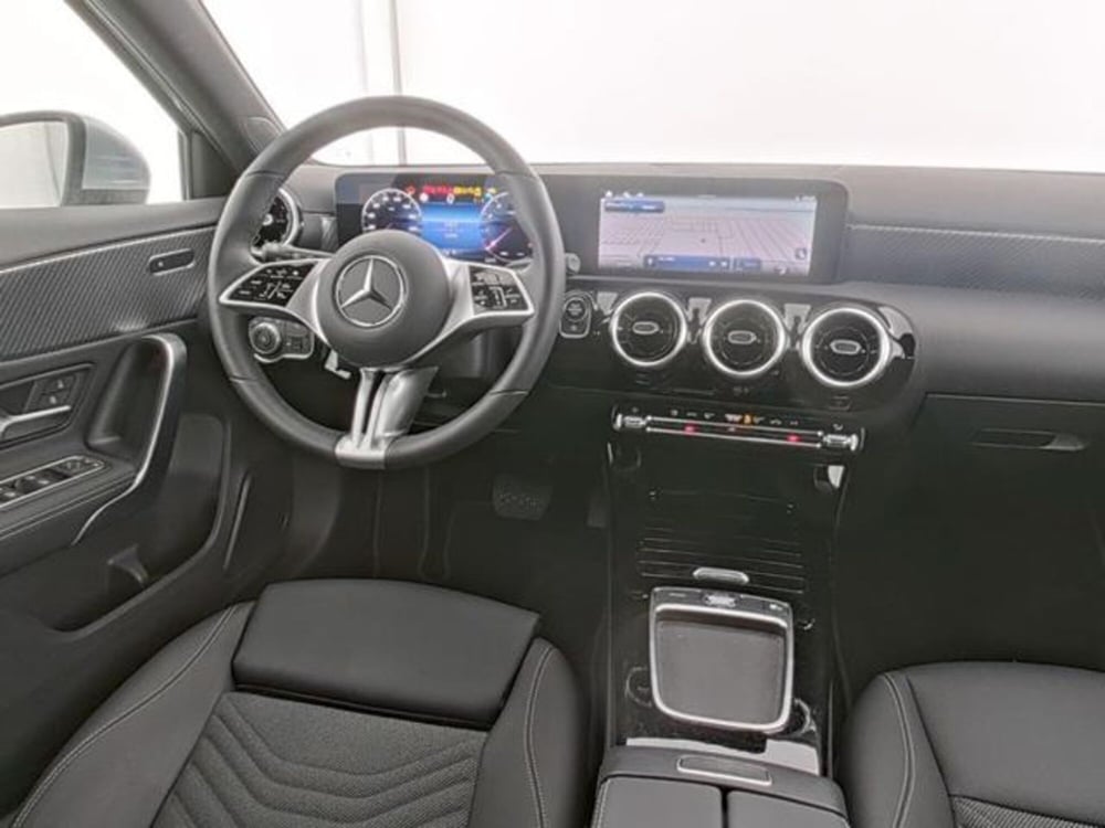 Mercedes-Benz Classe A usata a Milano (7)