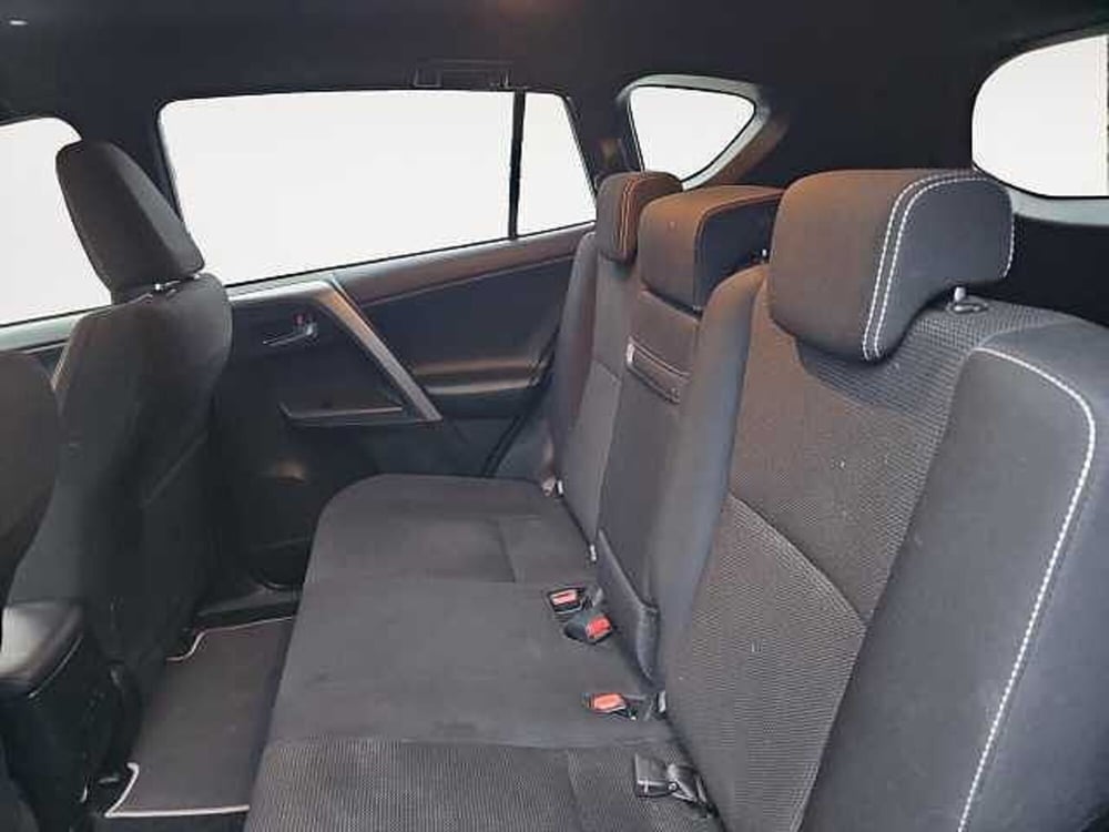Toyota Rav4 usata a Lecco (13)