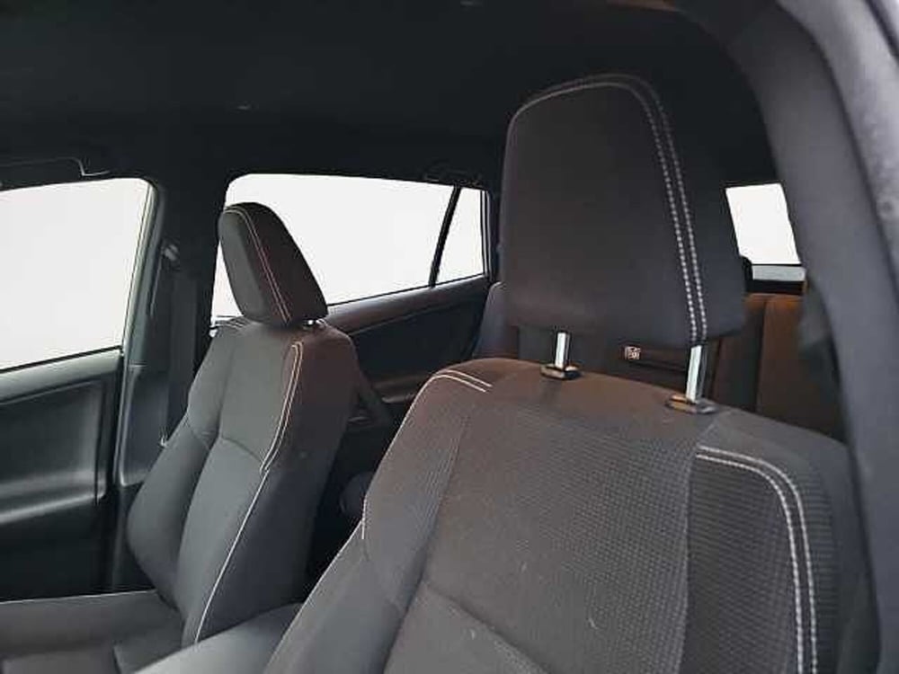 Toyota Rav4 usata a Lecco (18)