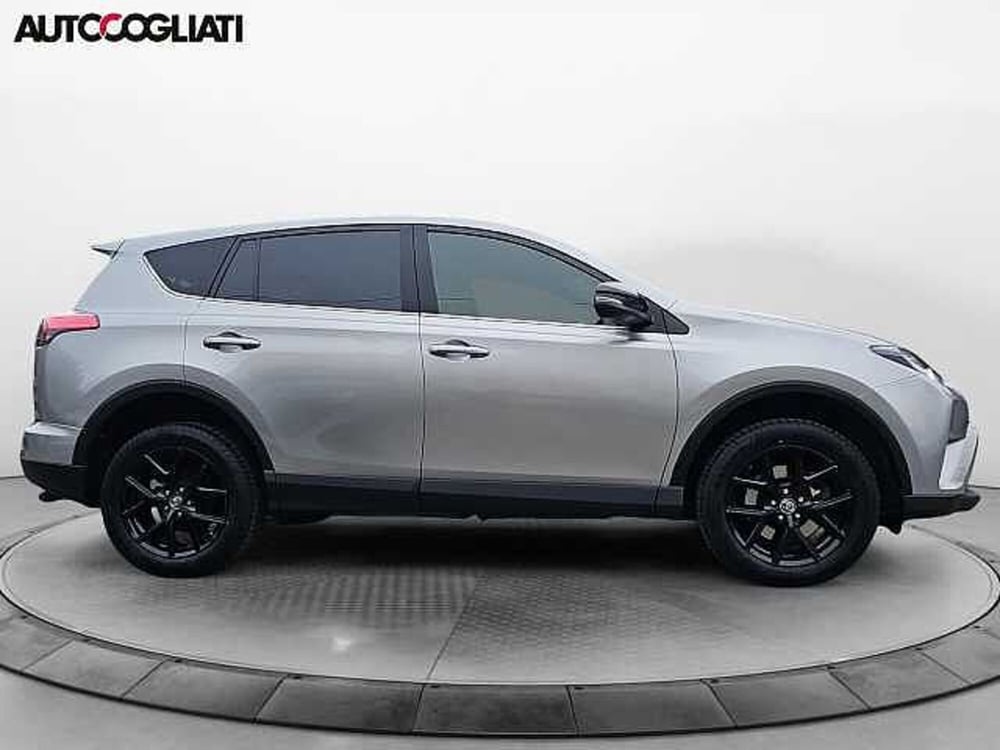 Toyota Rav4 usata a Lecco (3)