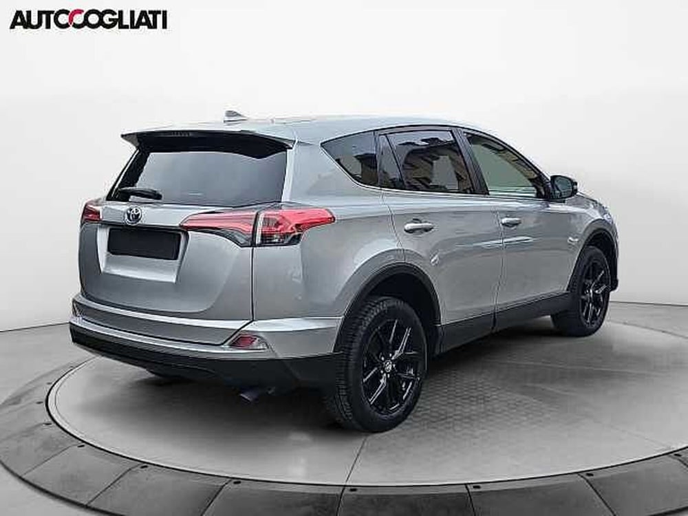 Toyota Rav4 usata a Lecco (4)