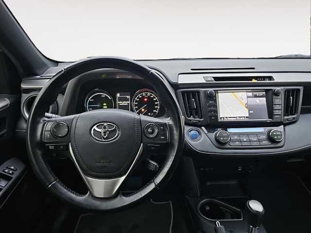 Toyota Rav4 usata a Lecco (9)