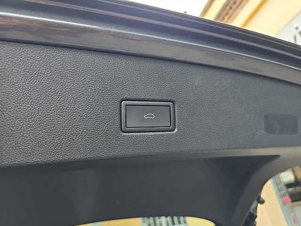 Volkswagen T-Roc usata a Lecco (20)