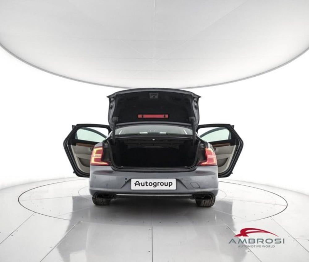 Volvo S90 usata a Perugia (7)