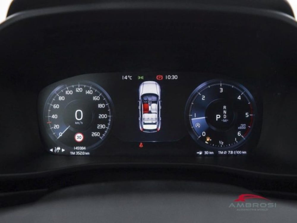 Volvo XC40 usata a Perugia (13)