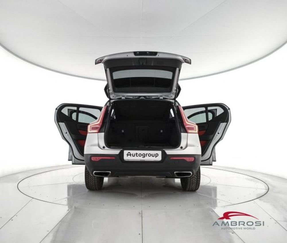 Volvo XC40 usata a Perugia (7)