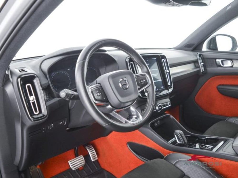 Volvo XC40 usata a Perugia (8)