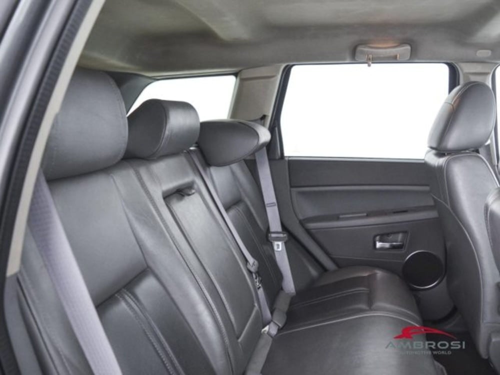 Jeep Grand Cherokee usata a Perugia (11)
