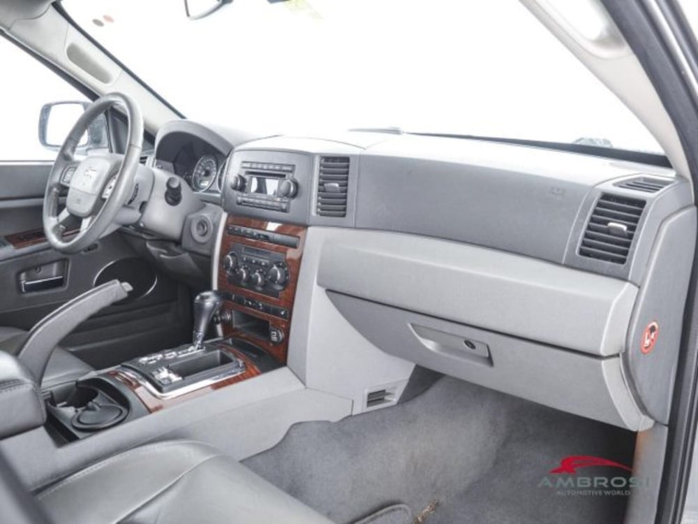 Jeep Grand Cherokee usata a Perugia (12)