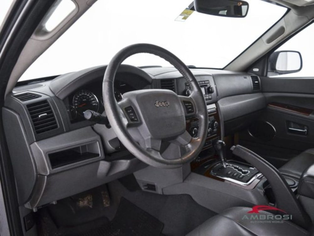 Jeep Grand Cherokee usata a Perugia (8)