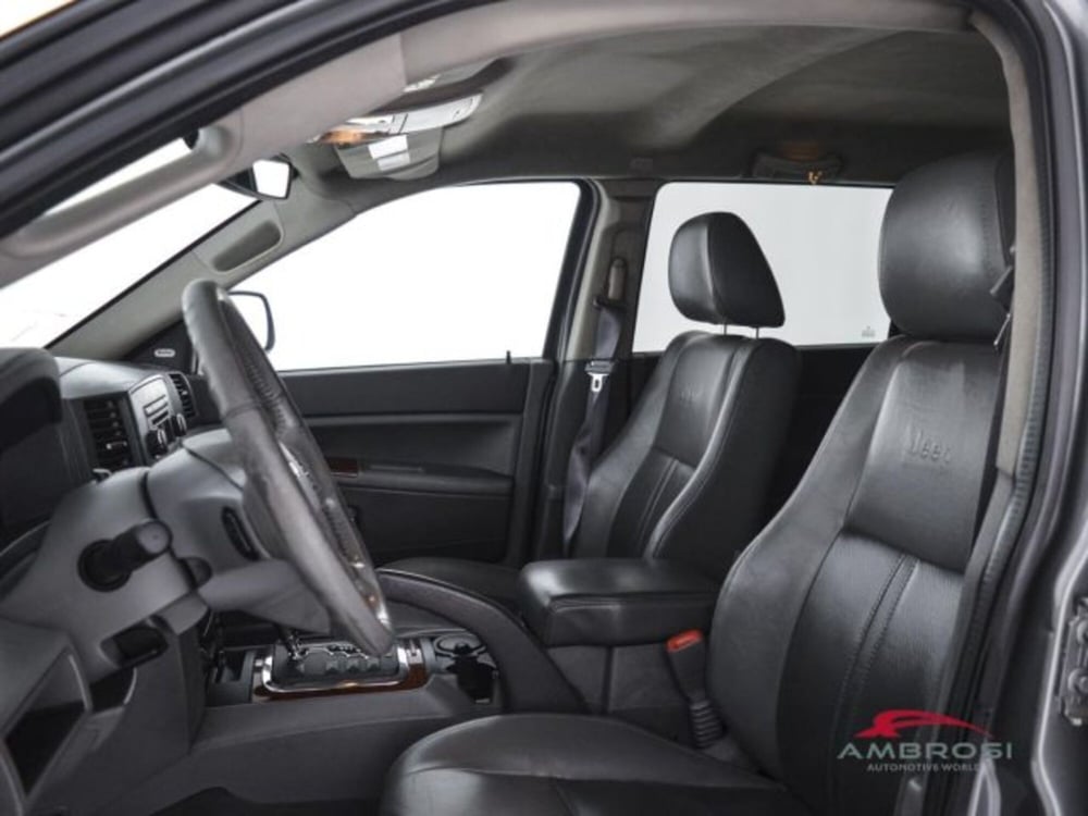 Jeep Grand Cherokee usata a Perugia (9)