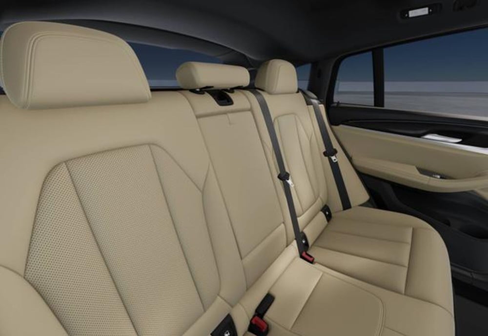 BMW X4 nuova a Modena (13)