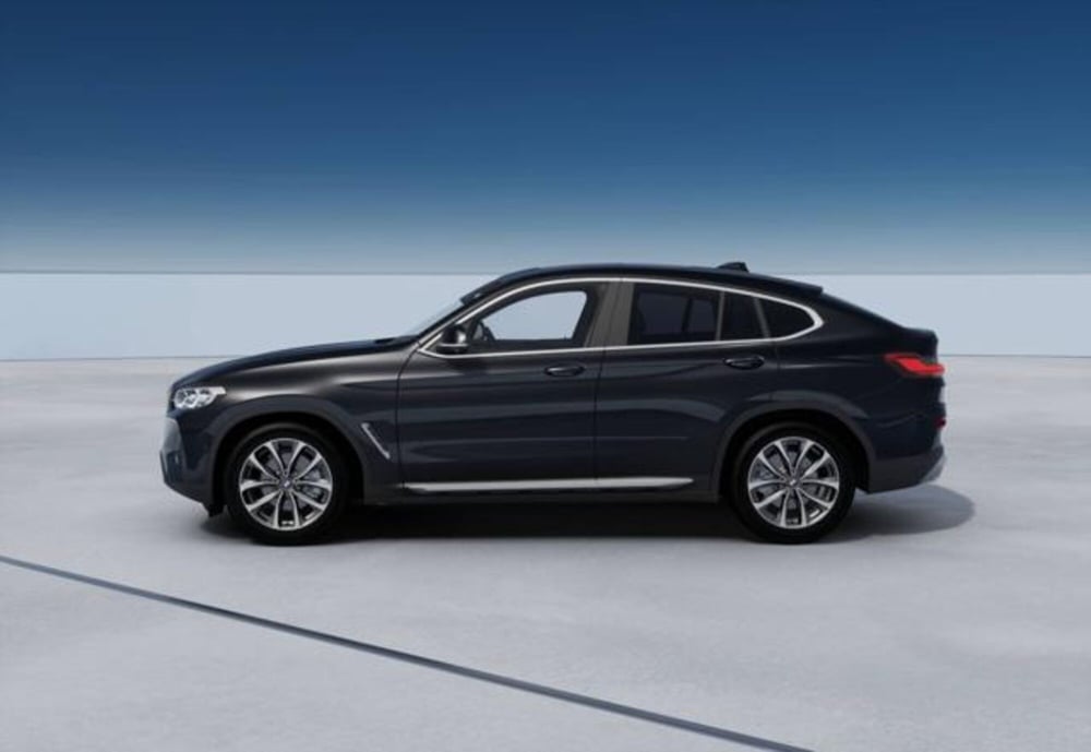 BMW X4 nuova a Modena (4)