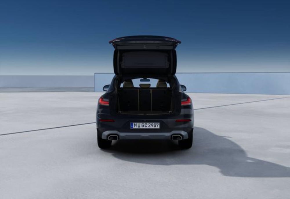 BMW X4 nuova a Modena (6)