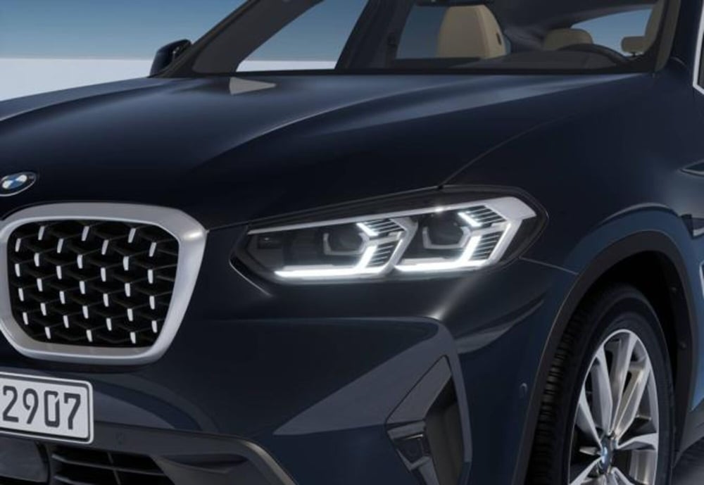 BMW X4 nuova a Modena (7)