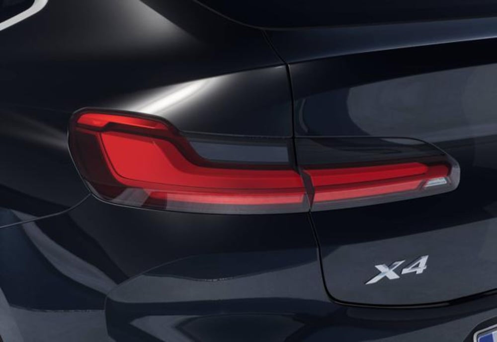BMW X4 nuova a Modena (9)