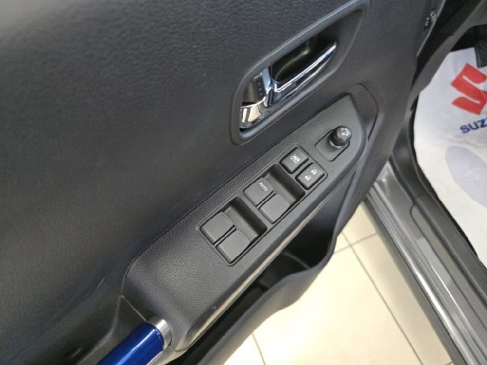 Suzuki Ignis nuova a Reggio Emilia (15)