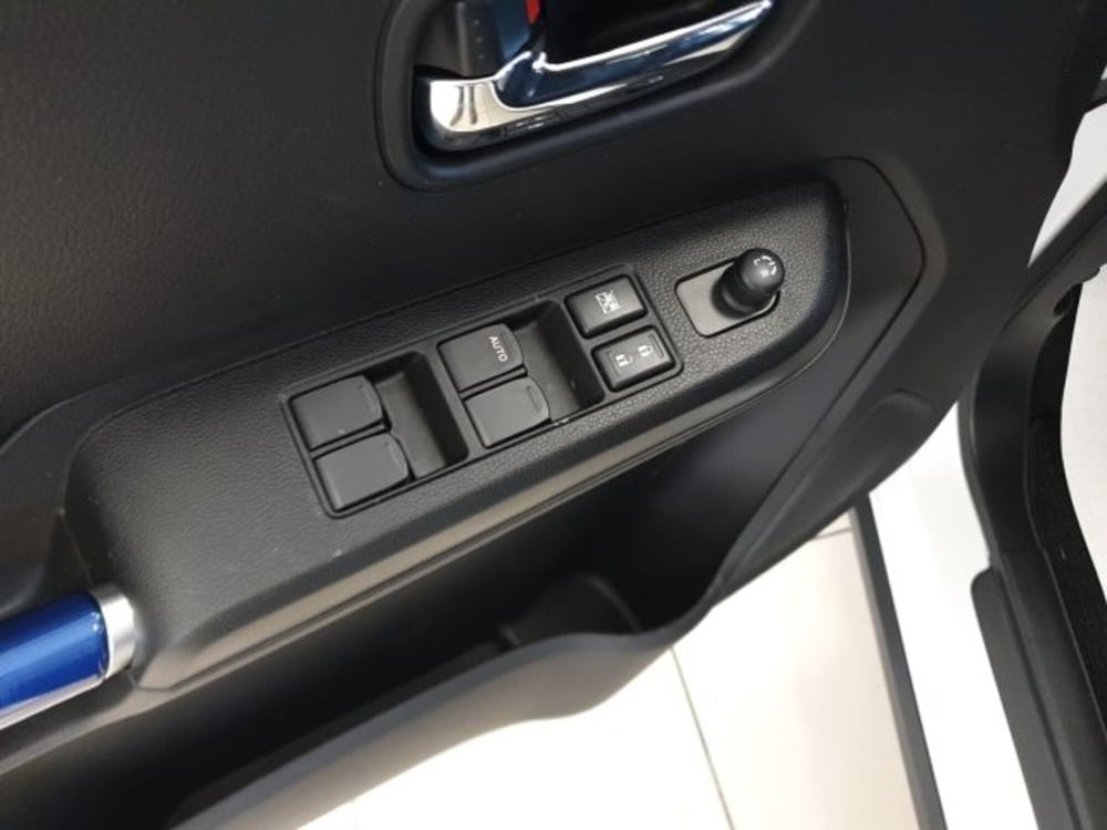 Suzuki Ignis nuova a Reggio Emilia (18)
