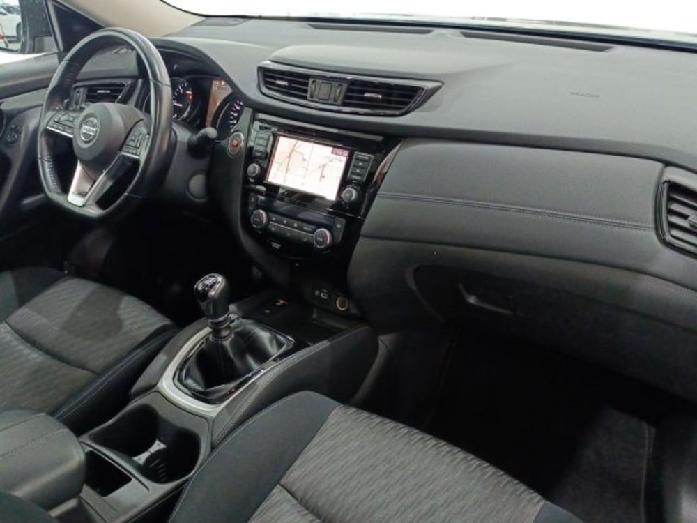Nissan X-Trail usata a Catania (9)