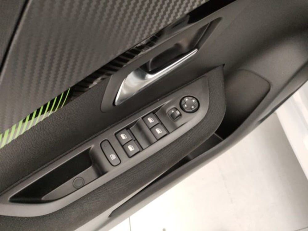 Peugeot 208 nuova a Torino (14)