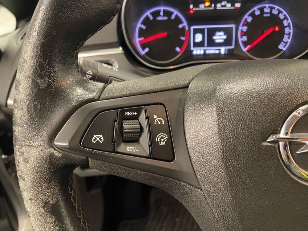 Opel Corsa usata a Torino (12)