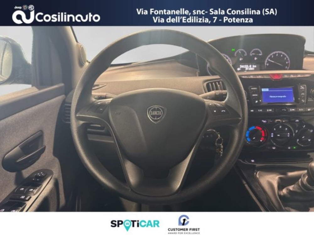 Lancia Ypsilon usata a Salerno (12)