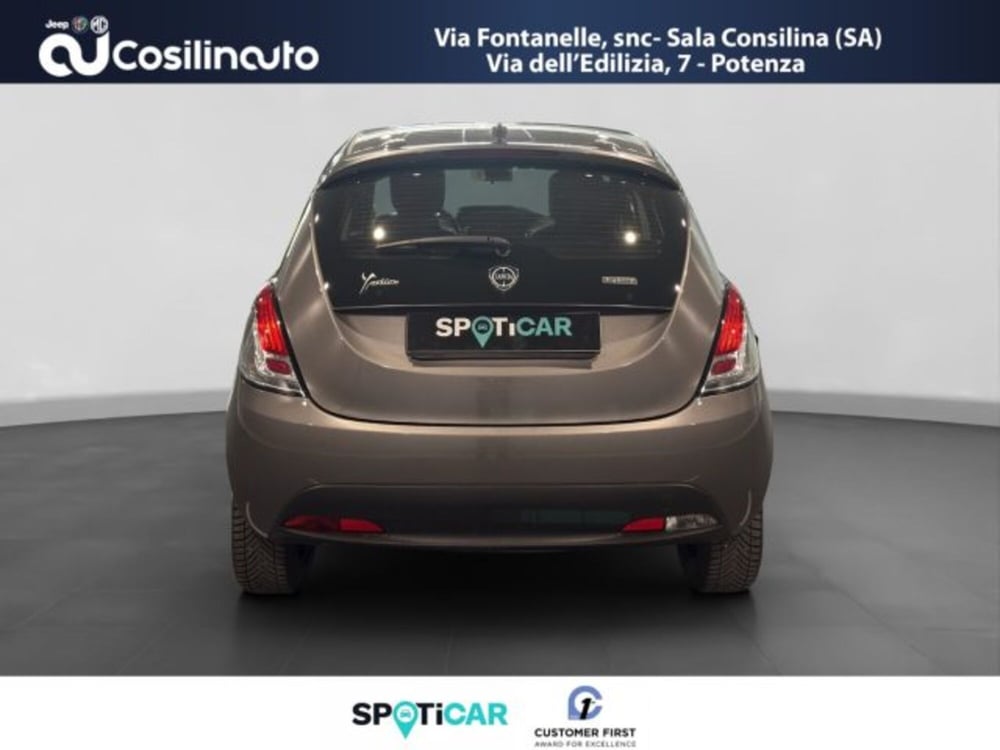 Lancia Ypsilon usata a Salerno (4)