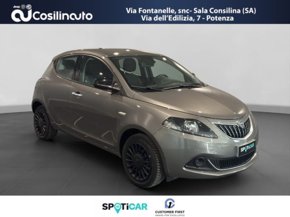 Lancia Ypsilon usata a Salerno (7)