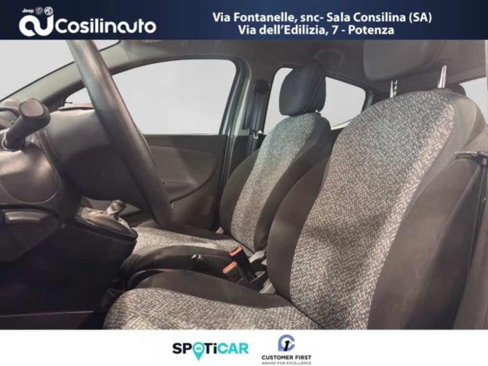 Lancia Ypsilon usata a Salerno (9)