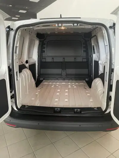 Volkswagen Veicoli Commerciali Caddy 2.0 TDI 102 CV Furgone Business nuova a Alba