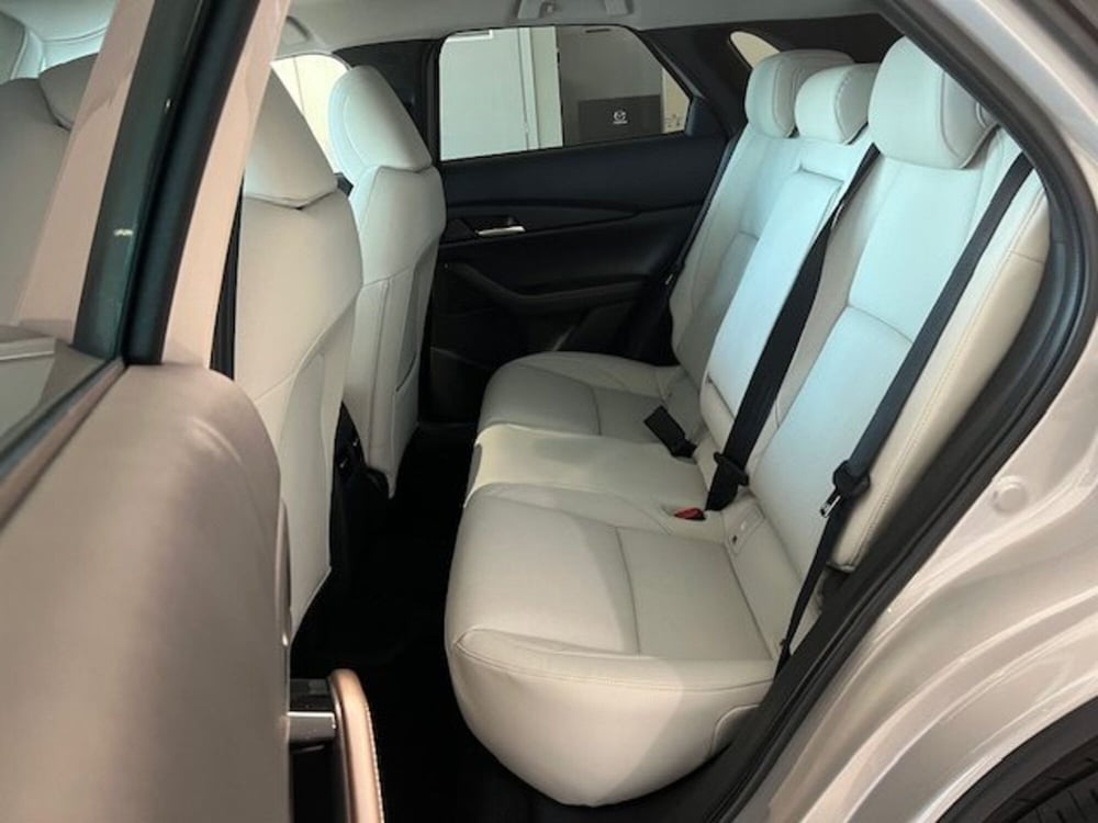 Mazda CX-30 nuova a Cuneo (8)