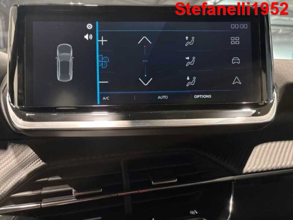 Peugeot 2008 nuova a Bologna (12)
