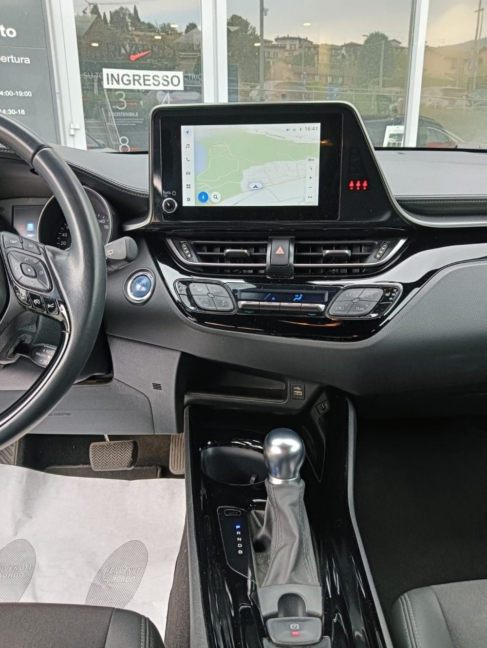 Toyota Toyota C-HR usata a Como (13)