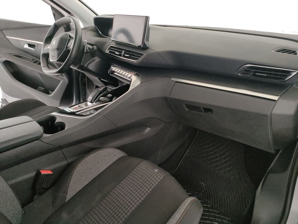 Peugeot 3008 usata a Caserta (13)