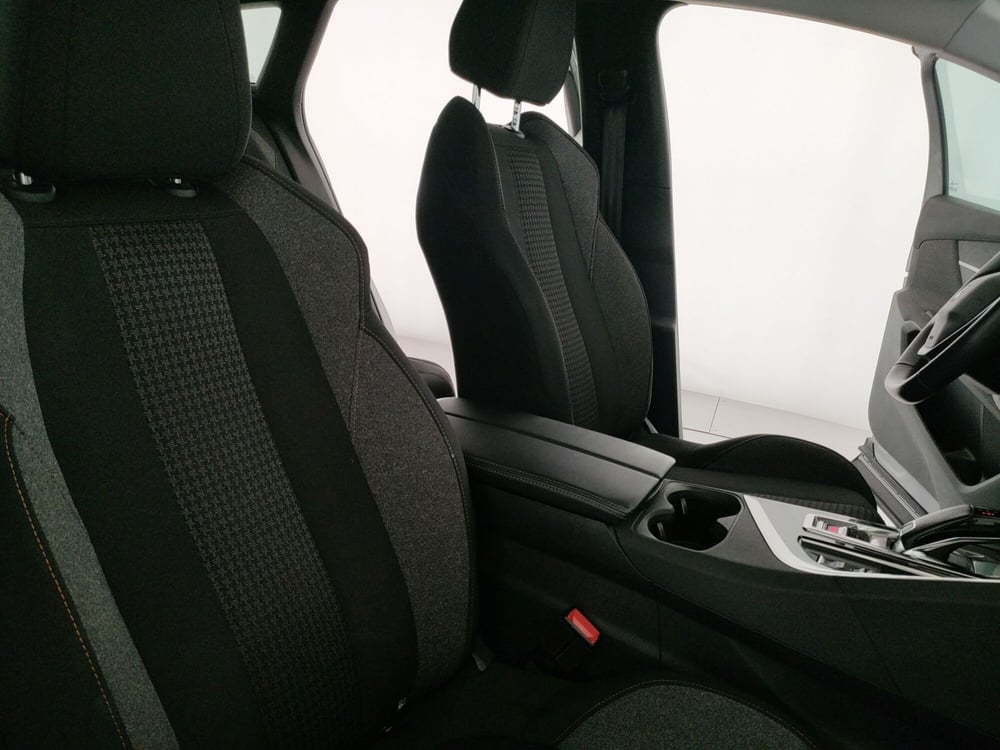 Peugeot 3008 usata a Caserta (14)