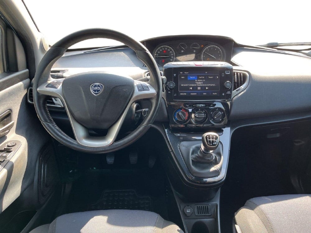 Lancia Ypsilon usata a Torino (11)